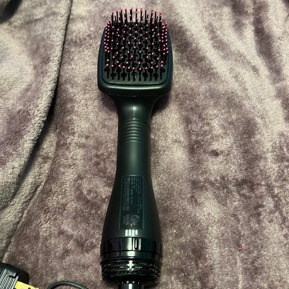 Hair drying brush